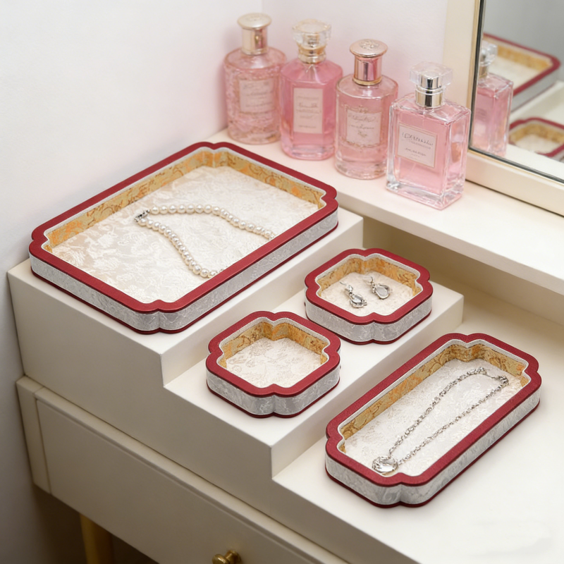 Palace Silk Jewelry Display Tr - Al Ain Jewelry & Watches Exhibition 2025 review and price